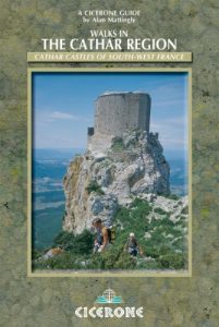 Baixar Walks in the Cathar Region: Cathar Castles of south-west France (Cicerone International Walking) pdf, epub, ebook